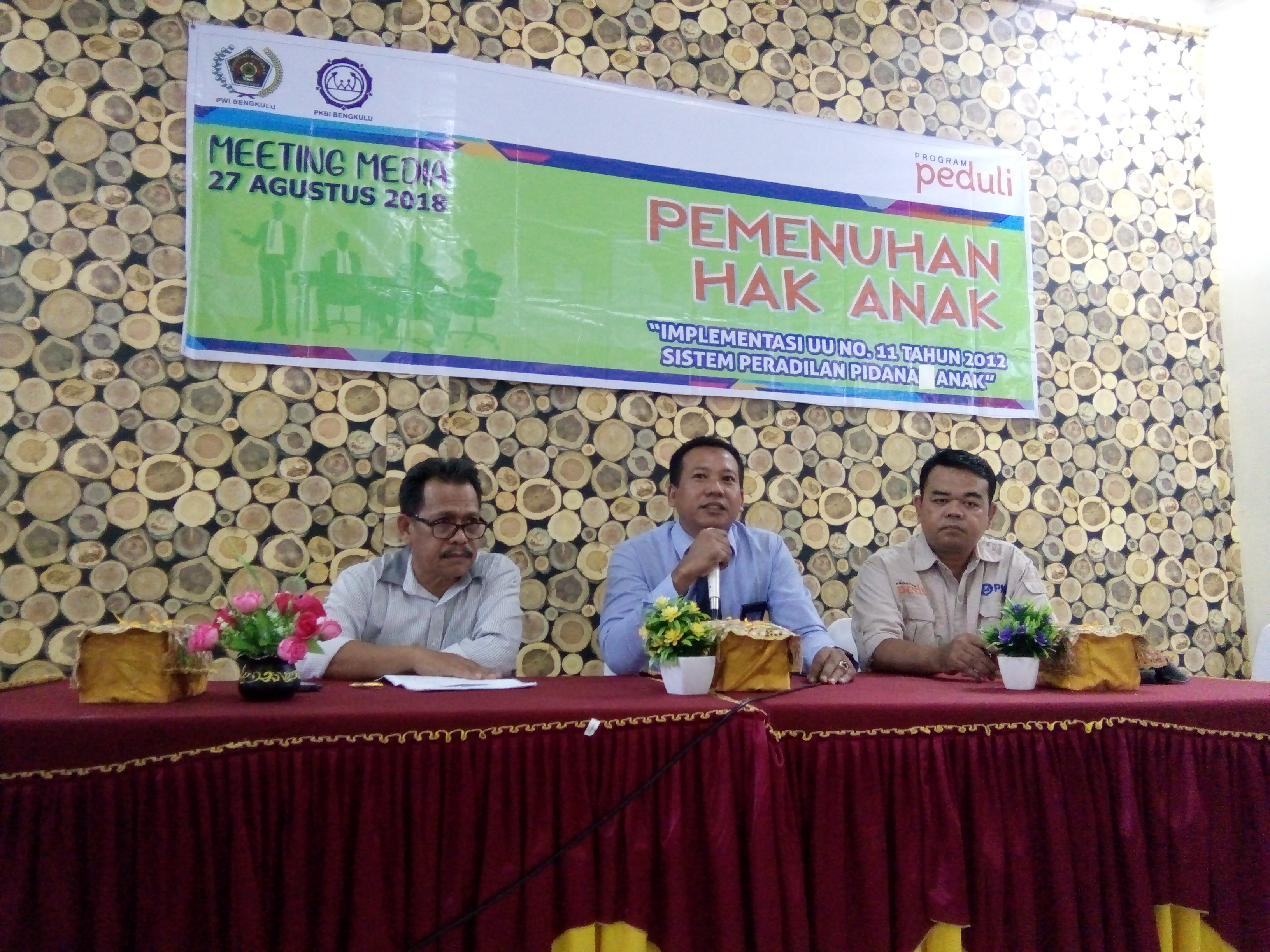 Suasana Meeting Media