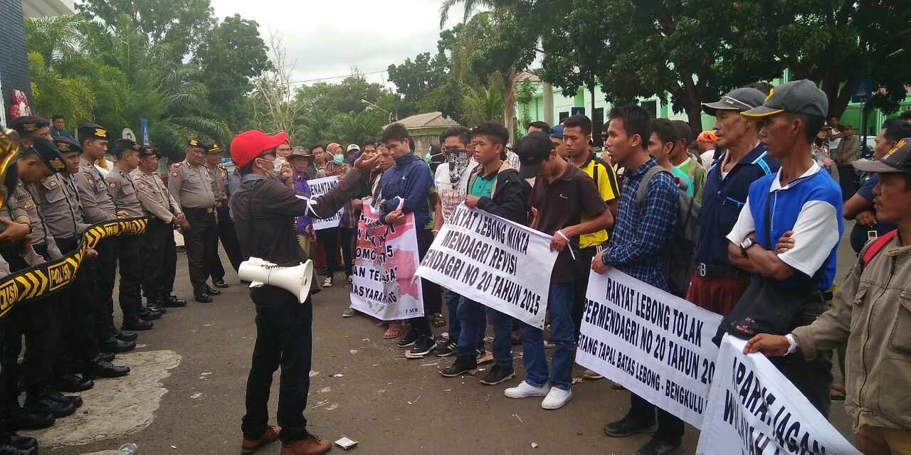 Puluhan Masyarakat Padang Bano, Tuntut Penetapan Tapal Batas