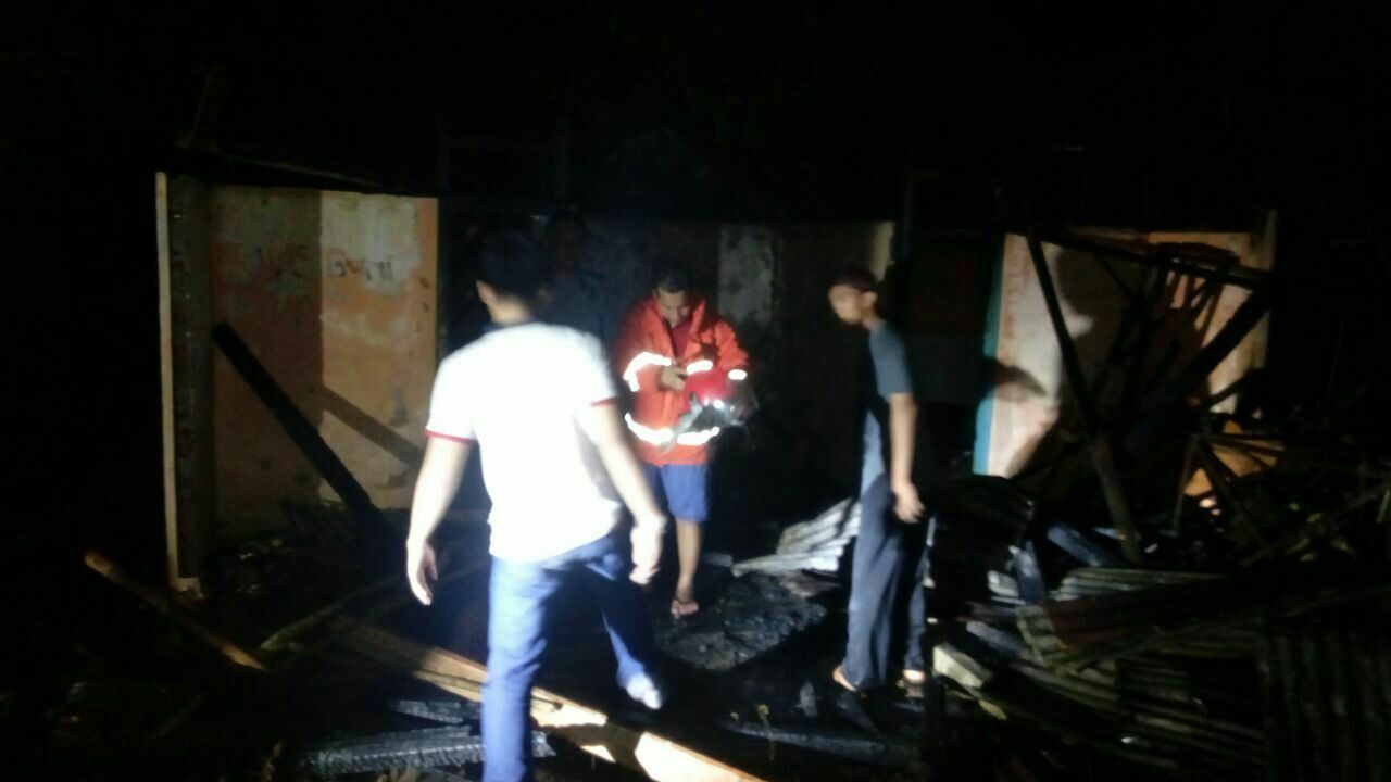 Sijago Merah Hanguskan gedung Sekolah