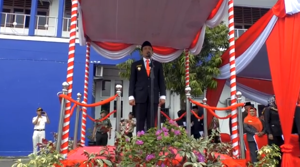 Wawali Menjadi Inspektur Upacara