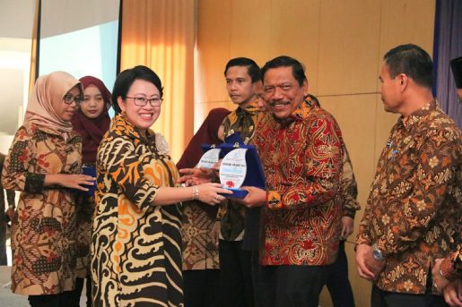 Bupati BU Terima Penghargaan dari Ditjen Perbendaharaan