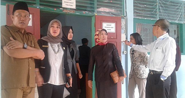 Tampak Anggota DPRD Benteng melalukan sidak 