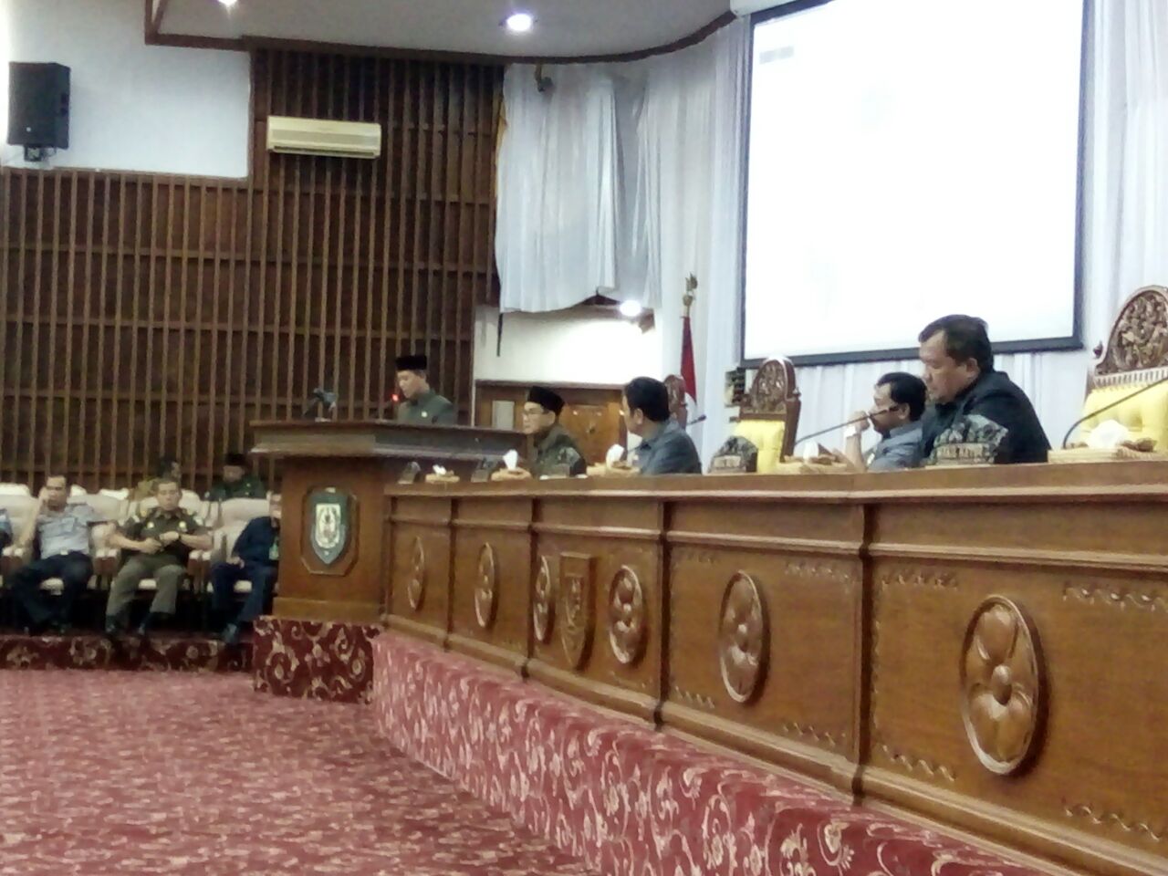Rapat Paripurna dipimpin langsung oleh Ketua DPRD