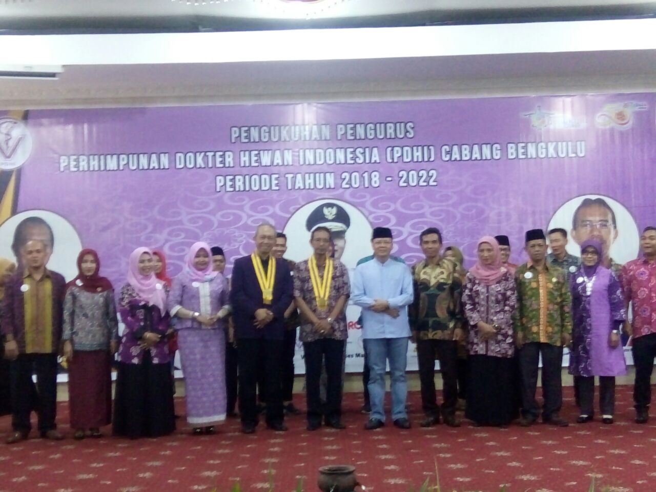Para Pengurus PDHI Serta Plt Gubernur Bengkulu Rohidin Mersyah Foto Bersama