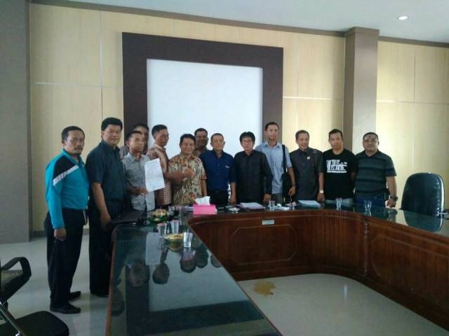 DPRD Kabupaten Bengkulu Tengah menerima sejumlah masyarakat