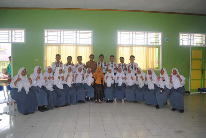 Dewan Guru Serta Murid foto bersama