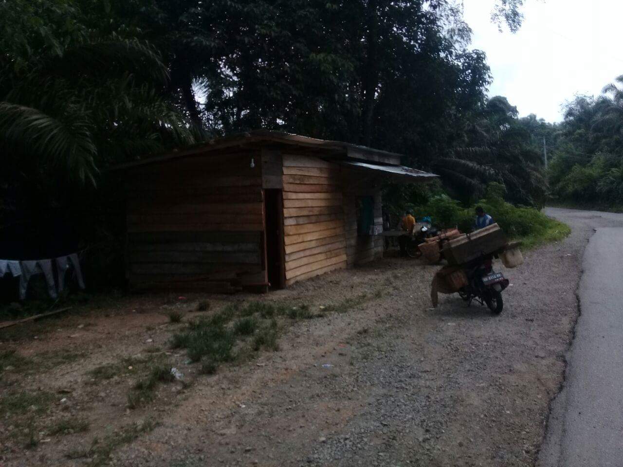 Tampak Kondisi Warem Yang Berada di Kecamatan Talo Kecil