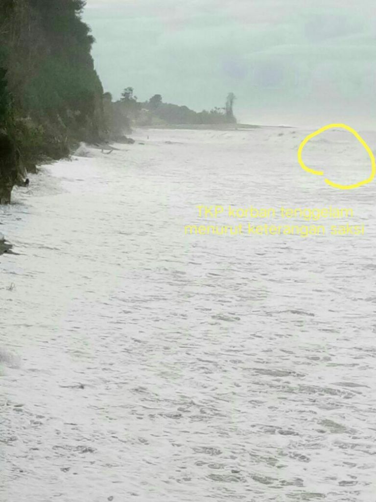 Lokasi Kejadian Korban saat tergulung Ombak