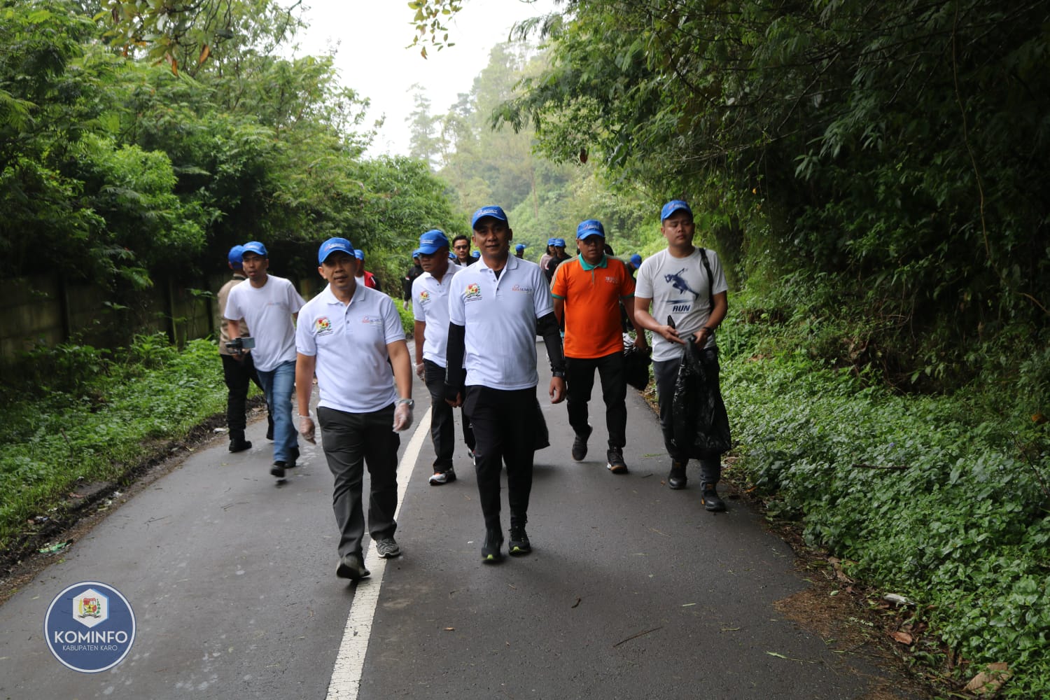 Wakil Bupati Karo Bersama Forkopimda Ikuti Gerak Jalan Santai (Foto/Diskominfo Karo) 