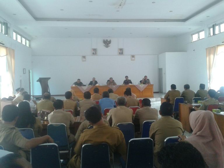 rapat HUT