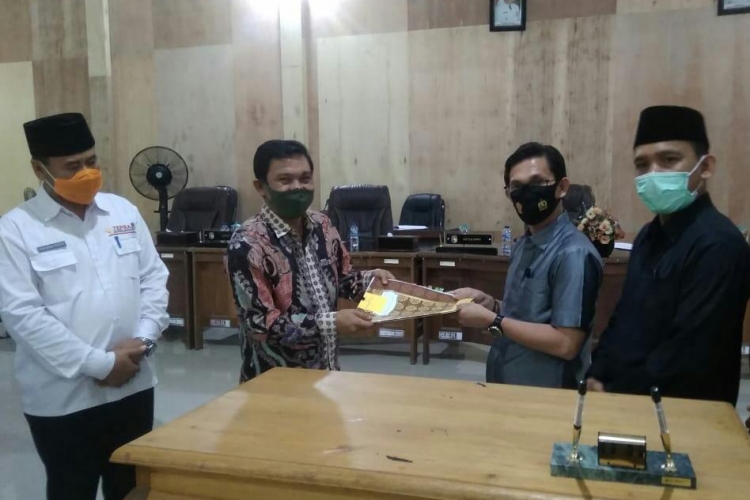 Sidang Paripurna RAPBD-P Mukomuko Ketok Palu