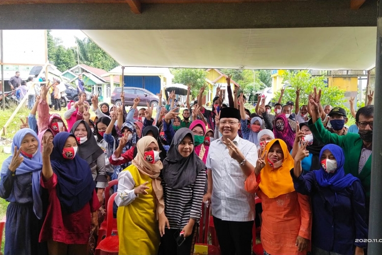 Nyatakan Dukungan Masyarakat Pondok Kelapa Kagumi Cara Rohidin Angkat Nama Baik Bengkulu