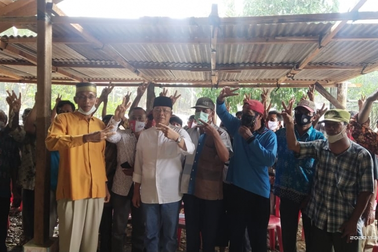 Masyarakat Giri Mulya Perkuat Gerbong Perjuangan Rohidin-Rosjonsyah