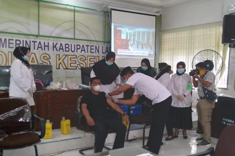 Dinkes Labuhanbatu Distribusikan Vaksin Tahap Dua