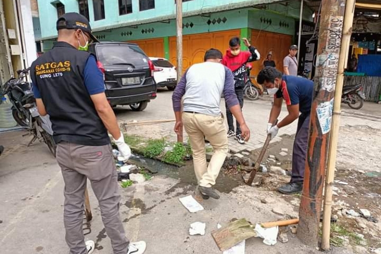 Kelurahan Gung Leto Kabanjahe Gelar Giat Jumat Bersih