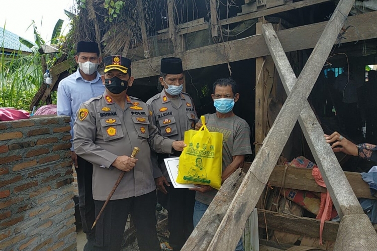 Kapolres Batubara Berikan Motivasi Kepada Warga Tanjung Tiram