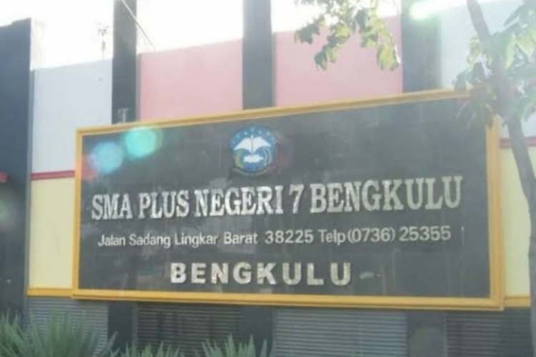 Polemik Harga Seragam SMAN 7 Bingungkan Wali Murid