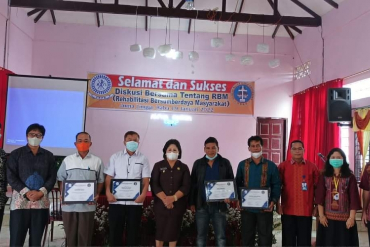 Serahkan Penghargaan Dalam Diskusi Rencana Pendirian RBM Ini Pesan Cory Sebayang