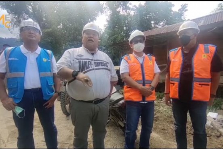Wabup BS dan Tim PLN Monitor Perbaikan Tower Jaringan