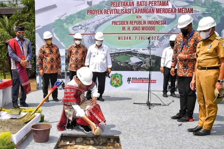 Presiden Jokowi Letakkan Batu Pertama Revitalisasi Lapangan Merdeka Medan 