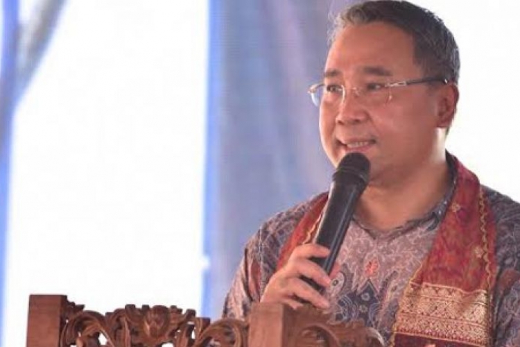 Menteri Eko Putro Sandjojo