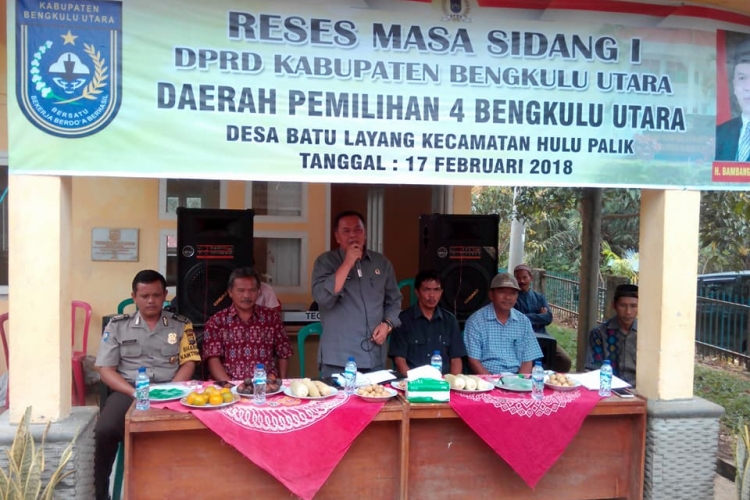 Wakil Ketua 1 DPRD Bengkulu Utara H.Bambang Irawan Saat memberikan sambutan