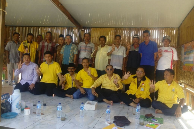 Pengurus Kecamatan dan Pengurus Desa Partai Golkar Dapil 3, menetapkan Bakal Calon Legeslatif (Bacaleg)  kabupaten karawang Fajar adithya paksi