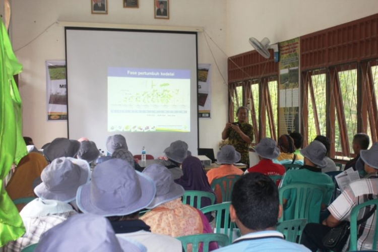 Peserta Tampak Serius Ikuti Kegiatan
