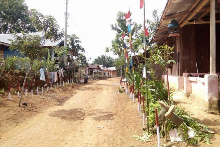 Tampak Kondisi Jalan yang Belum Tersentuh Pembangunan