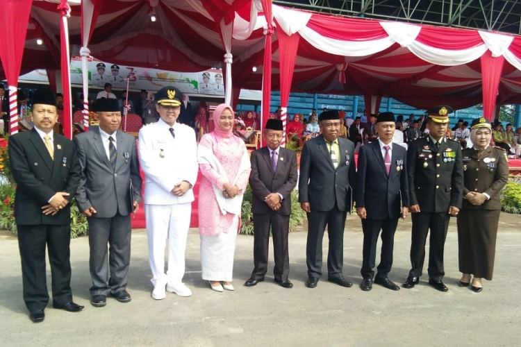 Foto Bersama Bupati Kaur Bersama Unsur OPD
