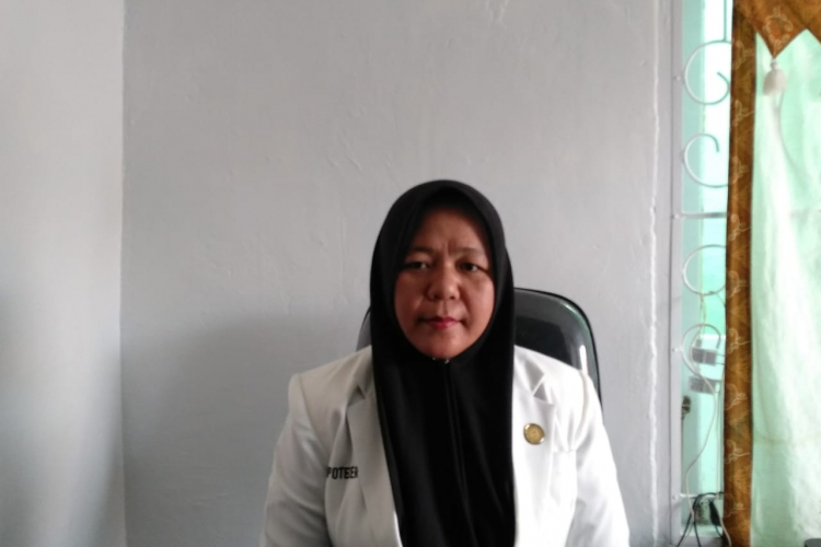 Bidang Advokasi dan Humas Pengurus Daerah Ikatan Apoteker Indonesia (PD IAI) Provinsi Bengkulu, Panti Yuniarti Z, S.Far, Apt,