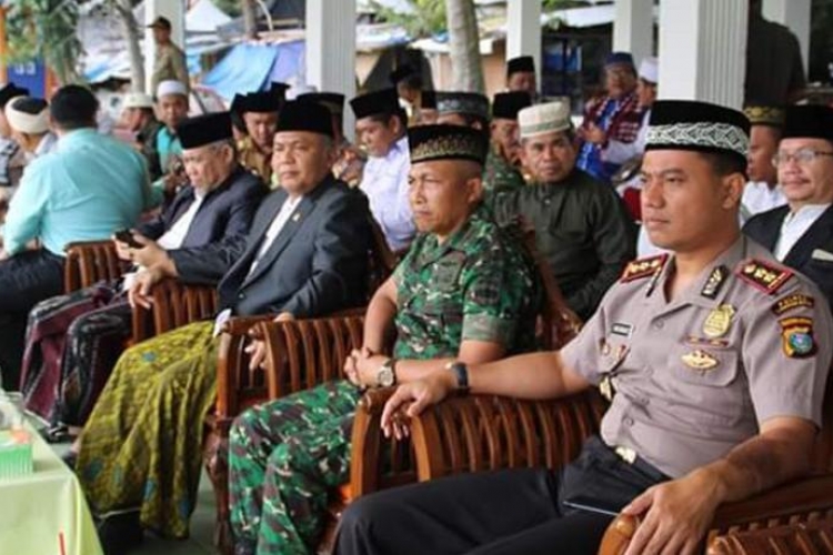 Kapolres Labuhanbatu Ikuti Defile Peringati Hari Santri Nasional