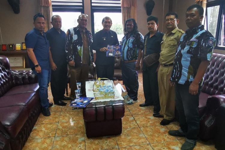 Bupati Karo Terkelin Brahmana SH MH menerima undangan dari pihak panitia untuk pelantikan Ketua Dewan Pimpinan Daerah  Ikatan Pemuda Karya Kab karo periode 2020 - 2025 yang akan diselenggarakan di Hotel Sibayak