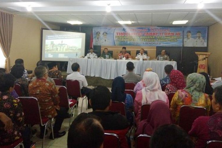 Tim Penilaian tahap II dan tahap III penghargaan WTN tahun 2016 di ruang rapat Gunung Bungkuk, Kamis (25/08/2016)