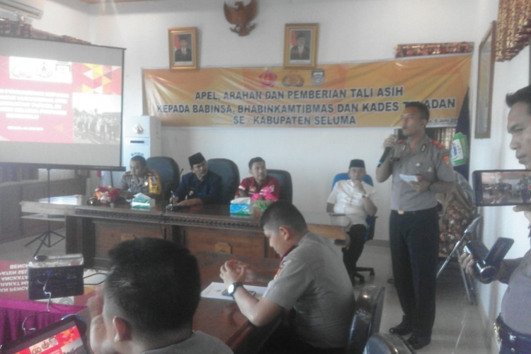 Pemkab Dan Polres Seluma Serahkan Tali Asih
