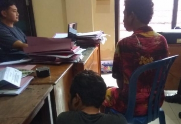 Warga Tangkap Tangan Dua Pencuri Telepon Genggam