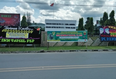 Apresiasi Kinerja Kapolda dan Dandim Masyarakat Ucapkan Selamat Lewat Papan Bunga