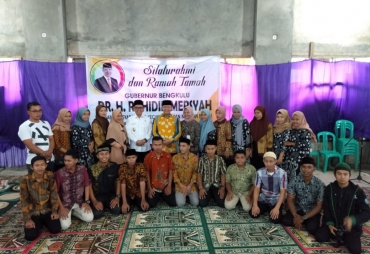 Dikunjungi Gubernur Rohidin Masyarakat Desa Pekalongan Kepahiang Luapkan Kebahagiaan