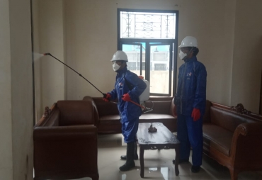 Antisipasi Corona PMI Bengkulu Semprot Kantor Rumah Pengasingan Bung Karno