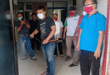 Disdik Labuhanbatu Lakukan Sterilisasi Lingkungan dan Kantor