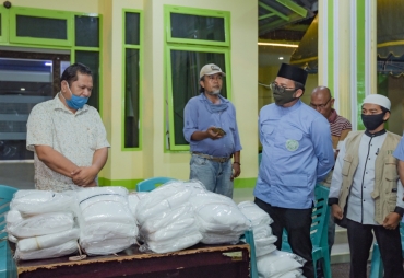 FPI Bersama BKPRMI Bantu Pemkot Sidimpuan Atasi Krisis APD