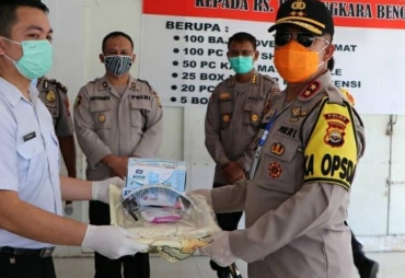 Peduli Tim Medis Alumni Akpol 87 Berikan Bantuan APD