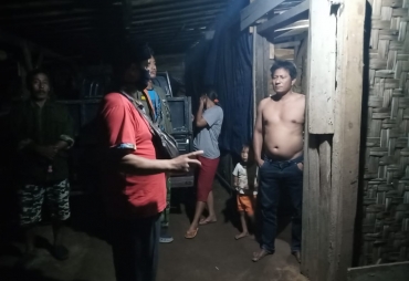 Antisipasi Corona Kepala Tiyuh Marga Asri Bubarkan Warga yang Berkumpul