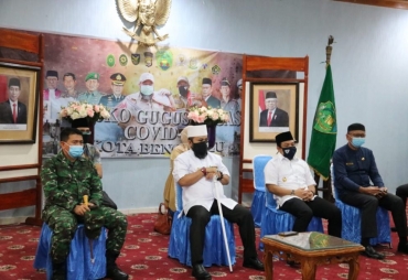 Walikota dan Wawali Ikuti Vidcon Bersama Gubernur