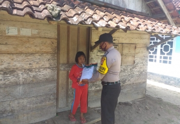 Peringati Hari Lahir Pancasila Polsek Kaur Selatan Salurkan Bantuan Sosial