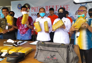 BNNP Bengkulu Ungkap Peredaran Gelap 12 Kg Ganja dan 50 Gram Shabu