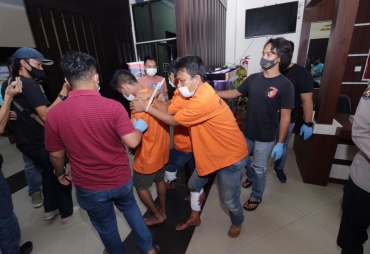 Polda Kepri Berhasil Ungkap Pelaku Curat Spesialis Rumah dan Kosan