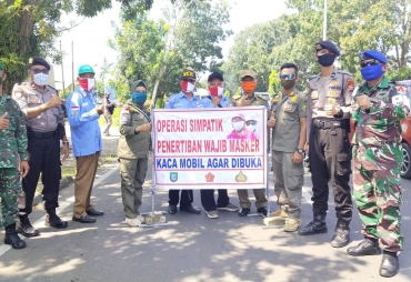 Ikut Razia Simpatik DPW GIAN Bagi-bagi Masker
