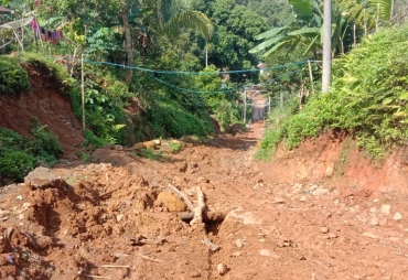 Tak Tersentuh Pembangunan Pemkab Seluma, Kondisi Jalan Desa Cawang Memprihatinkan