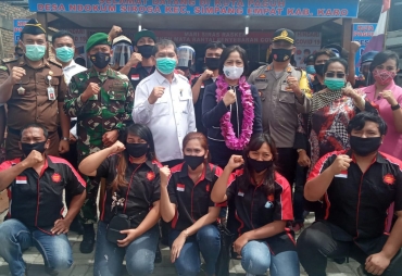 Bupati Karo Dampingi Badekenita di Desa Ndokum Siroga